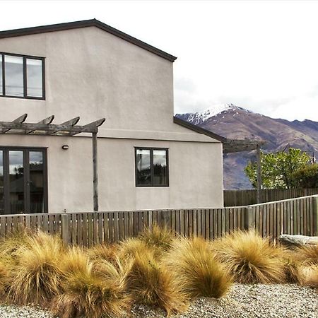 Kylie'S Castle Villa Wanaka Bagian luar foto
